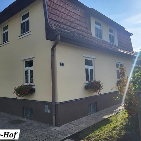 Leo-hof Hirschwang